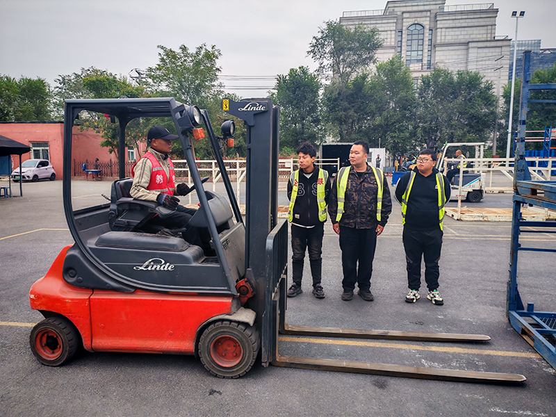 沈阳学叉车培训考试证包过吗？