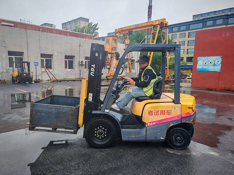 零基础学习叉车从哪开始